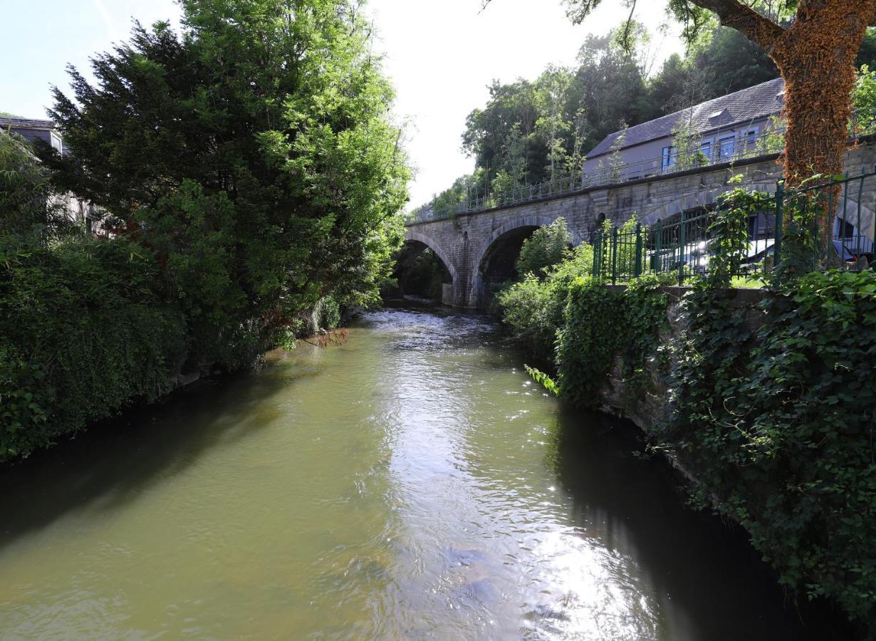 Vila Aux Berges Du Bocq Yvoir Exteriér fotografie