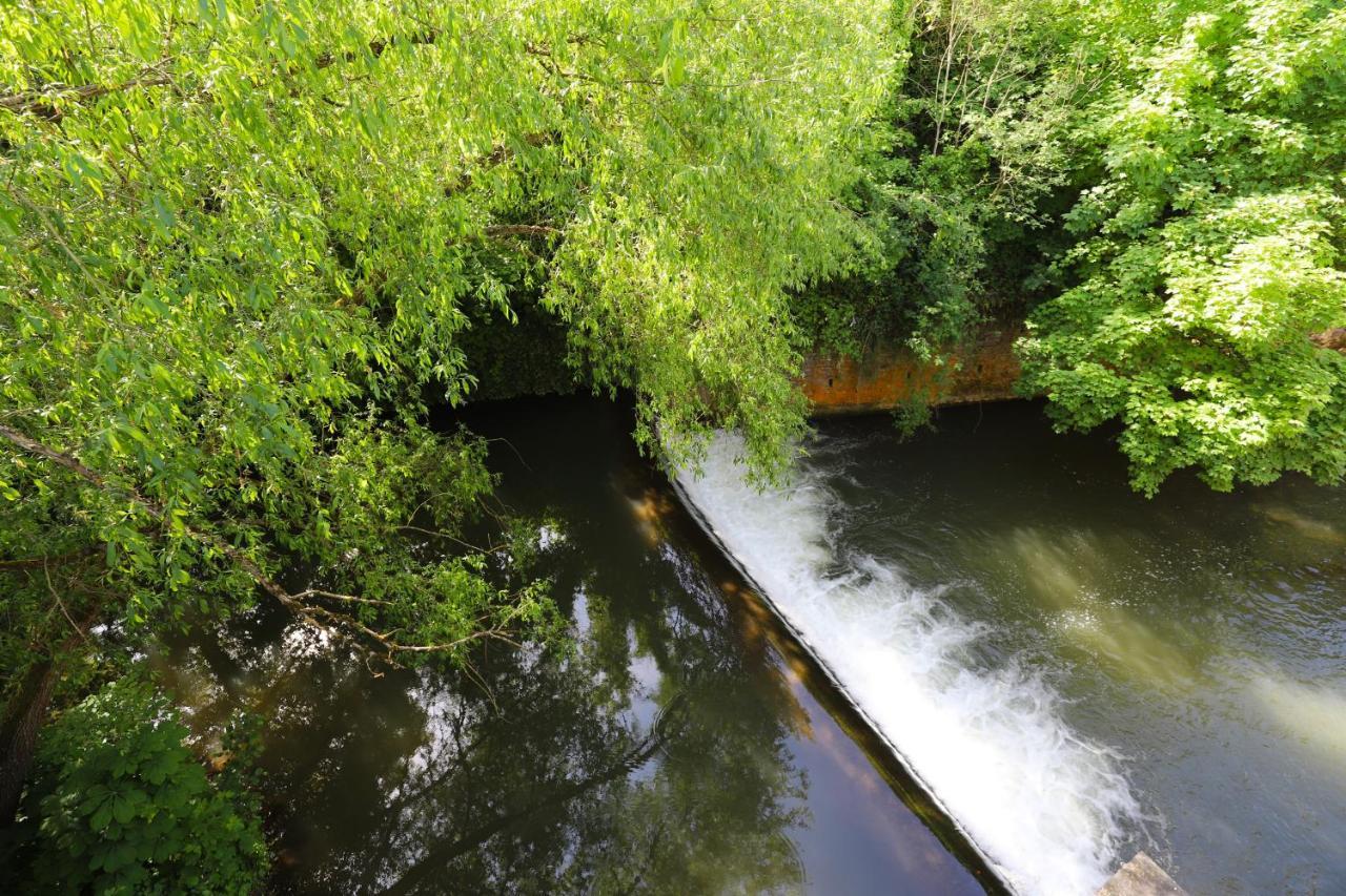 Vila Aux Berges Du Bocq Yvoir Exteriér fotografie
